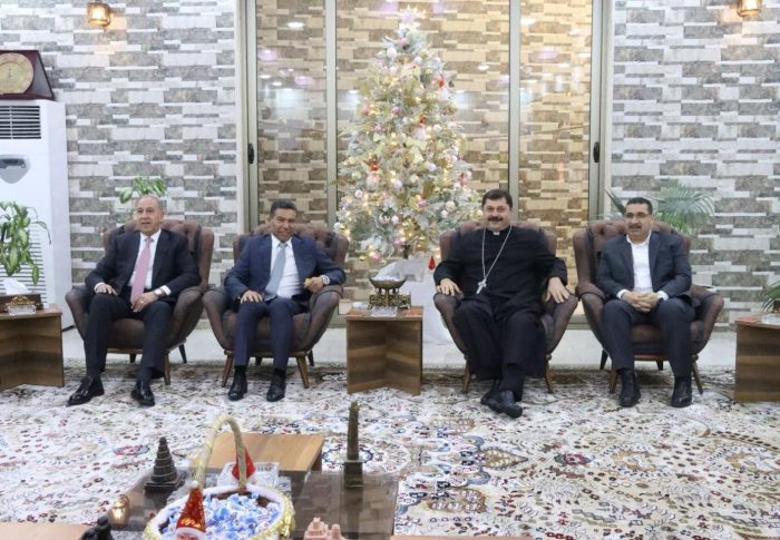 الضاري يُشارك في قداس الميلاد المجيد بكنيسة البشارة بمدينة الموصل ويؤكد ضرورة تعزيز الهوية الوطنية