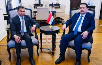 الضاري والسوداني يؤكدان أهمية تدعيم الأمن والاستقرار الداخلي وتعزيز التعاون بين جميع الأطراف لمواجهة التحديات الخارجية